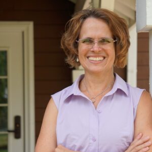 Gillie Kofal : Guest Services Specialist